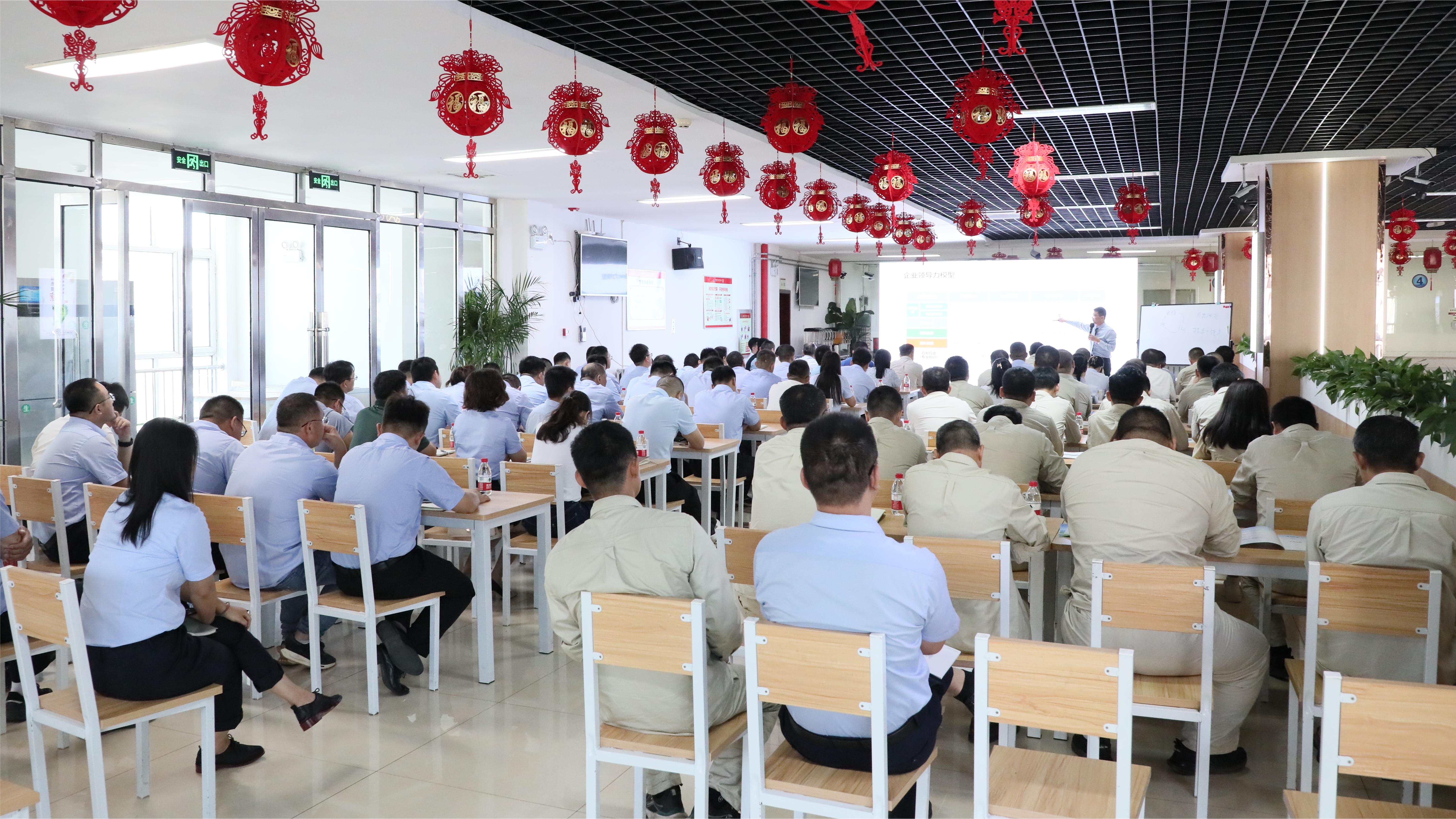 學習現(xiàn)場4.jpg